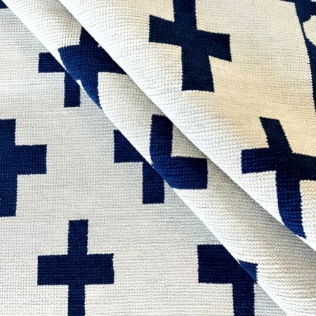 Handcrafted Minimalist Cotton and Wool Handknotted Rug for Modern Rooms